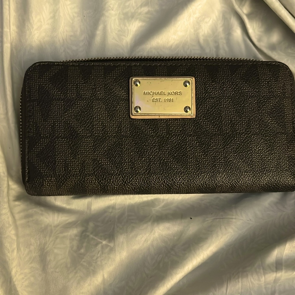 Michael Kors Signature Monogrammed Wallet